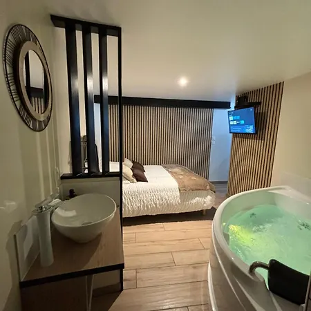 Tiny Apartment Langres